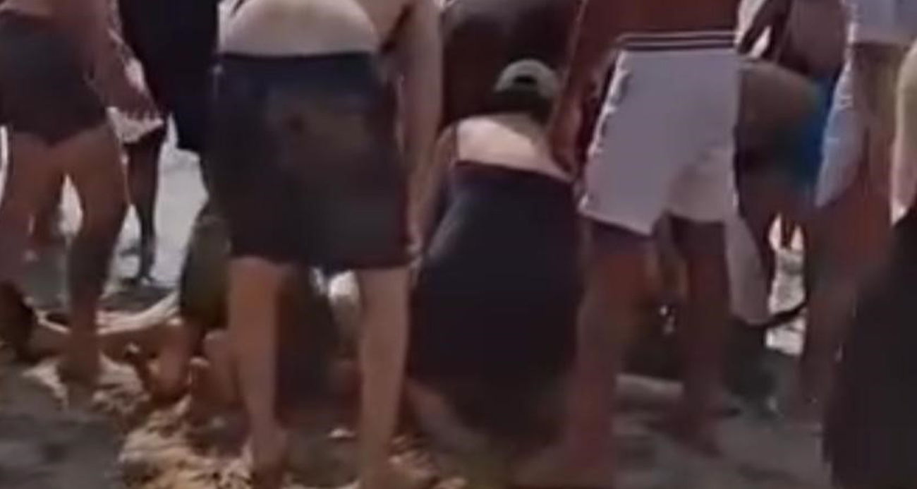 Kuşadası Kadınlar Plajında 2 Kişi Boğularak Hayatını Kaybetti