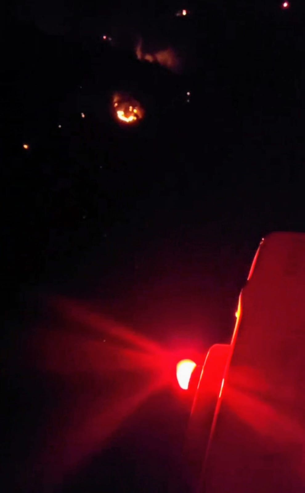 Gece Görüşlü Helikopterterle Alevlerle Mücadele