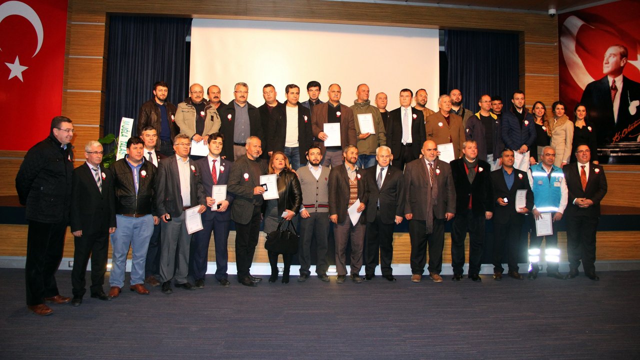 Kan bağışçıları ödüllendirildi