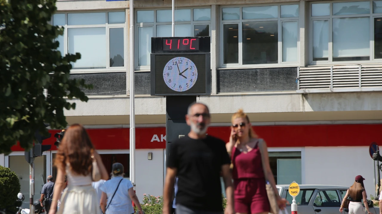 Ege'de Gölge Bulan Kurtuldu: Termometreyi Görenler Şaşkına Döndü