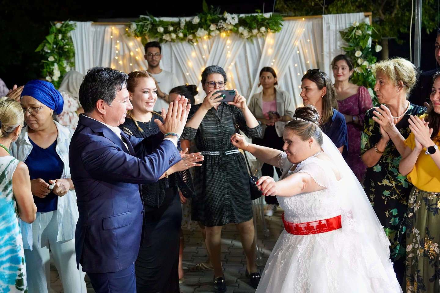 Ortaca ’da Yürek Isıtan Düğün: Down Sendromlu Nilay’a Unutulmaz Gün