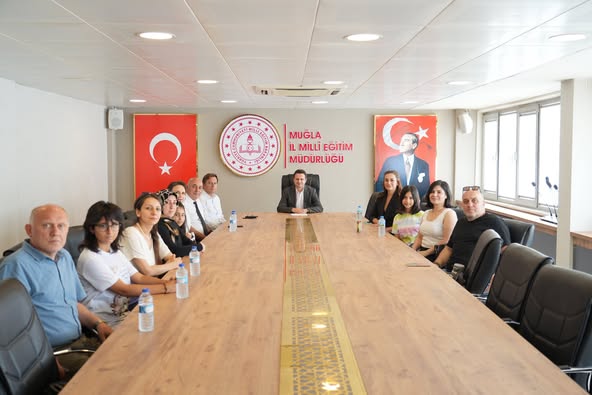 Başarılı Öğrencilerden Anlamlı Ziyaret