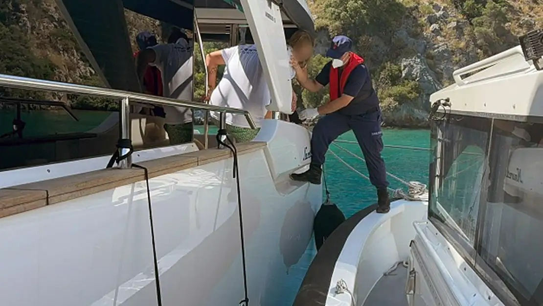 Sahil Güvenlik Ekiplerinden Dalaman ve Bodrum'da Denizden Tıbbi Tahliye