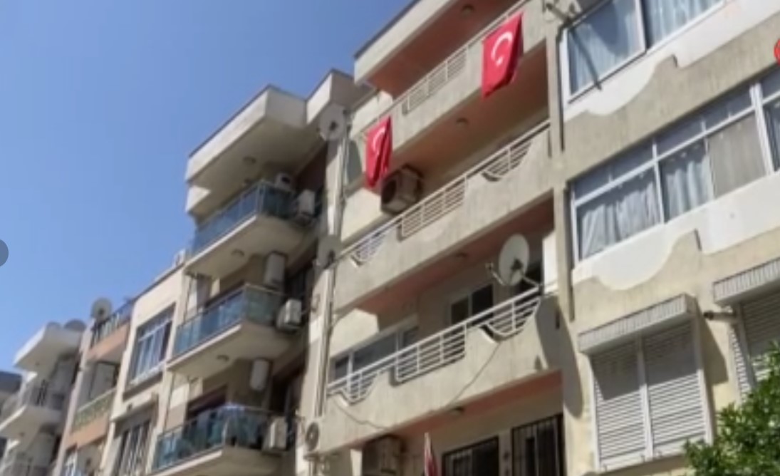 Şehit Albay Maden'e Veda: Baba Ocağına Türk Bayrağı Asıldı