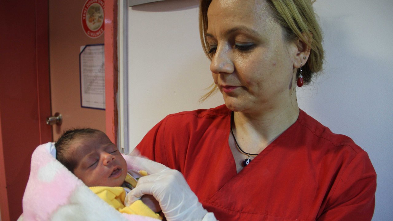 Bir haftalık Bebeği Bırakıp Kaçtılar