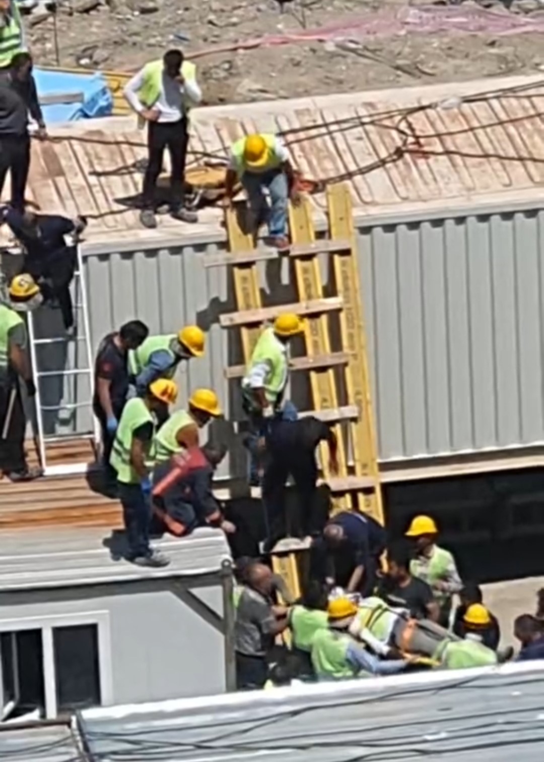 Korkunç Kaza: Yük Zincirinden Kopan Çengel İşçinin Üzerine Düştü