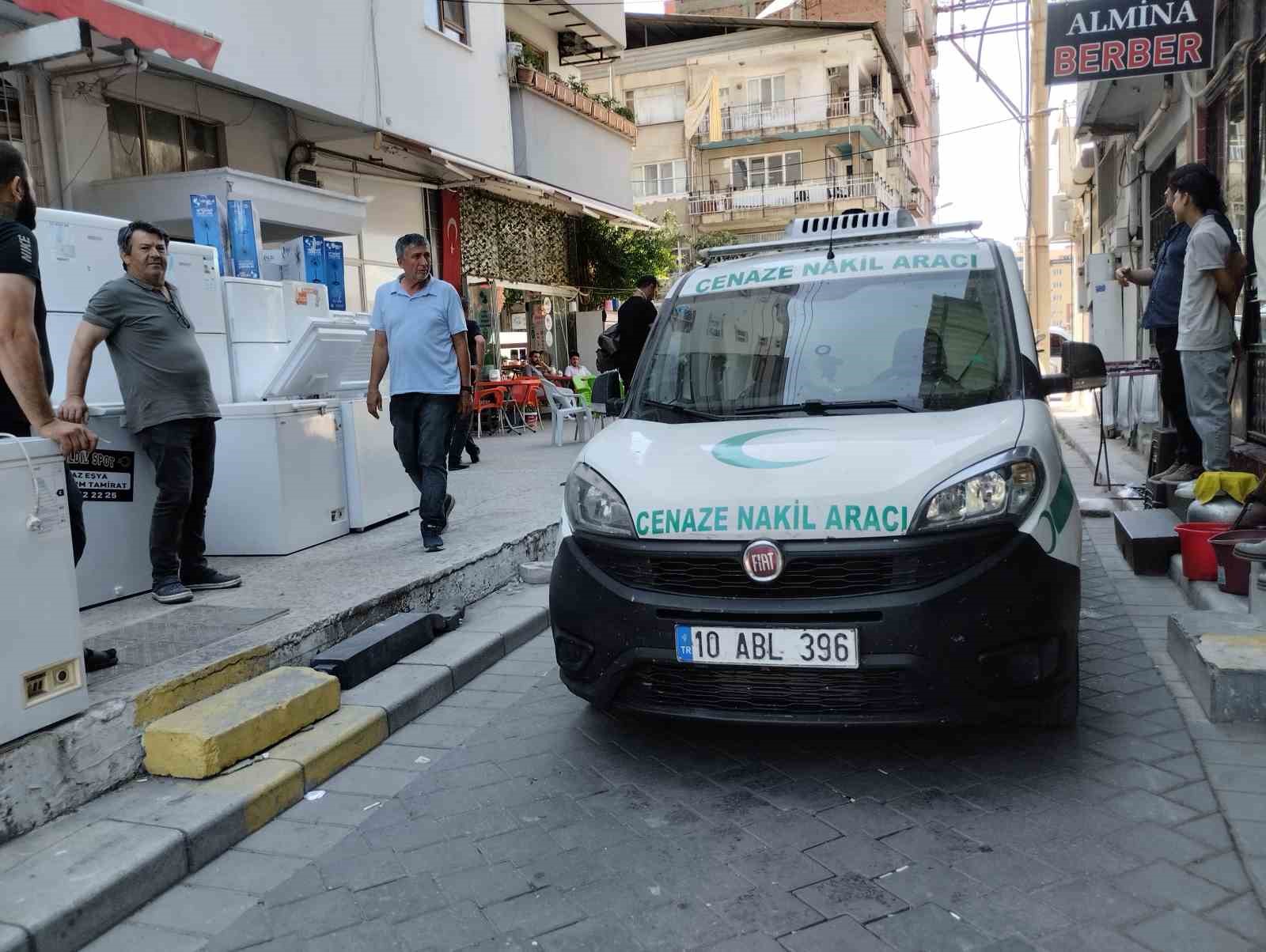 Binanın Teras Katında Şok Eden Olay: Asılı Ceset Bulundu