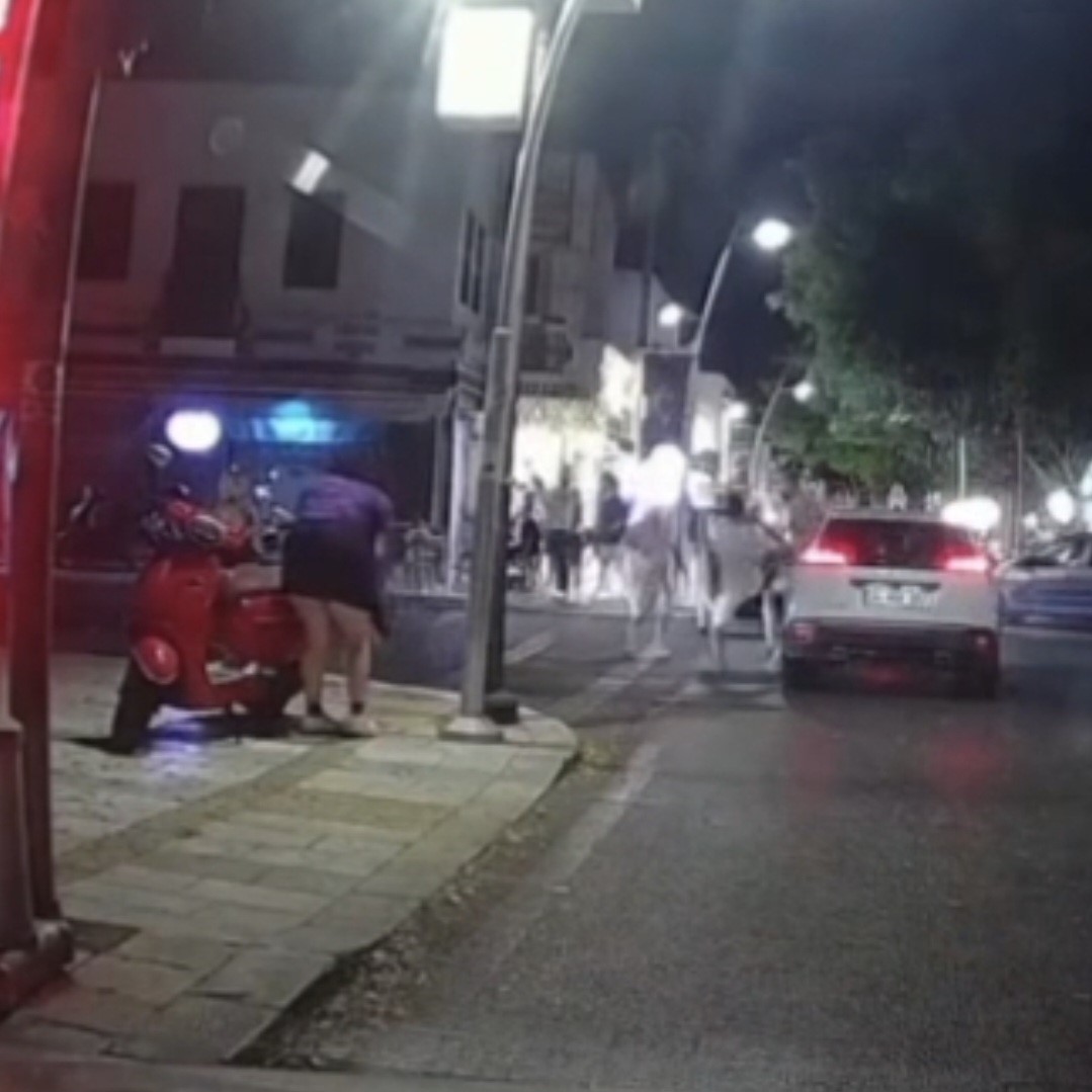 Bodrum’da Sokak Ortasında Yumruklu Hesaplaşma: O Anlar Kamerada