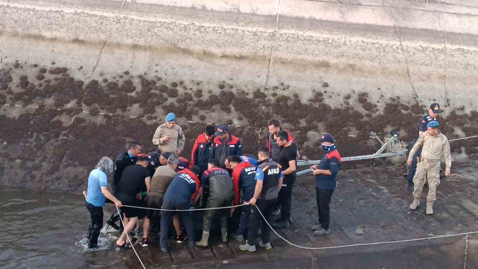 Su Kanalına Düşüp Boğulan Gencin Hikayesi Yürekleri Yaktı