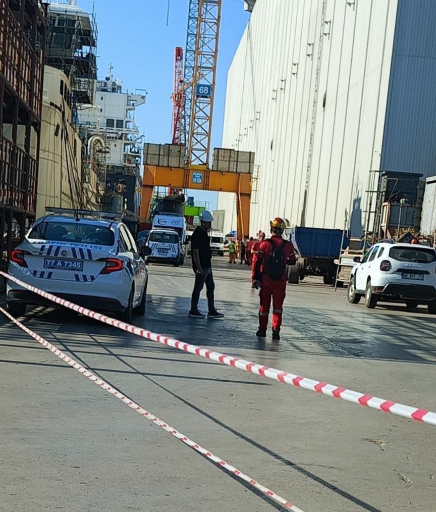 Feci Kaza: Üzerine Vinç Düşen İşçi Hayatını Kaybetti