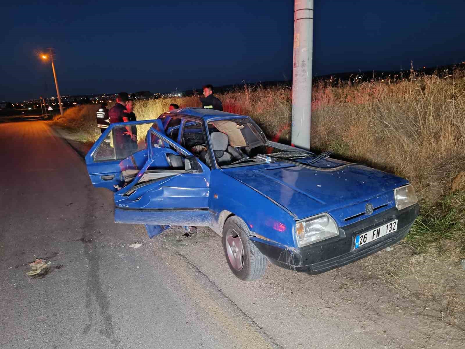 Otomobil Önce Aydınlatma Direğine Çarptı Sonra Takla Attı