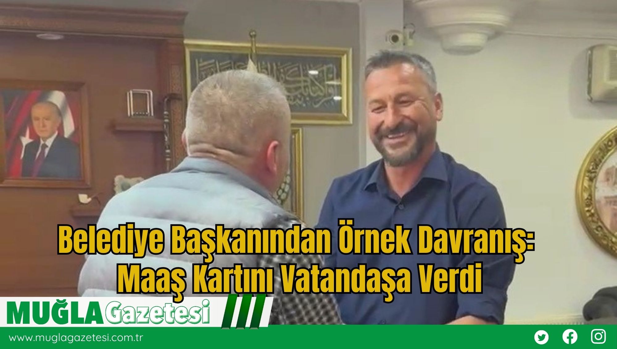 Belediye Başkanından Örnek Davranış: Maaş Kartını Vatandaşa Verdi