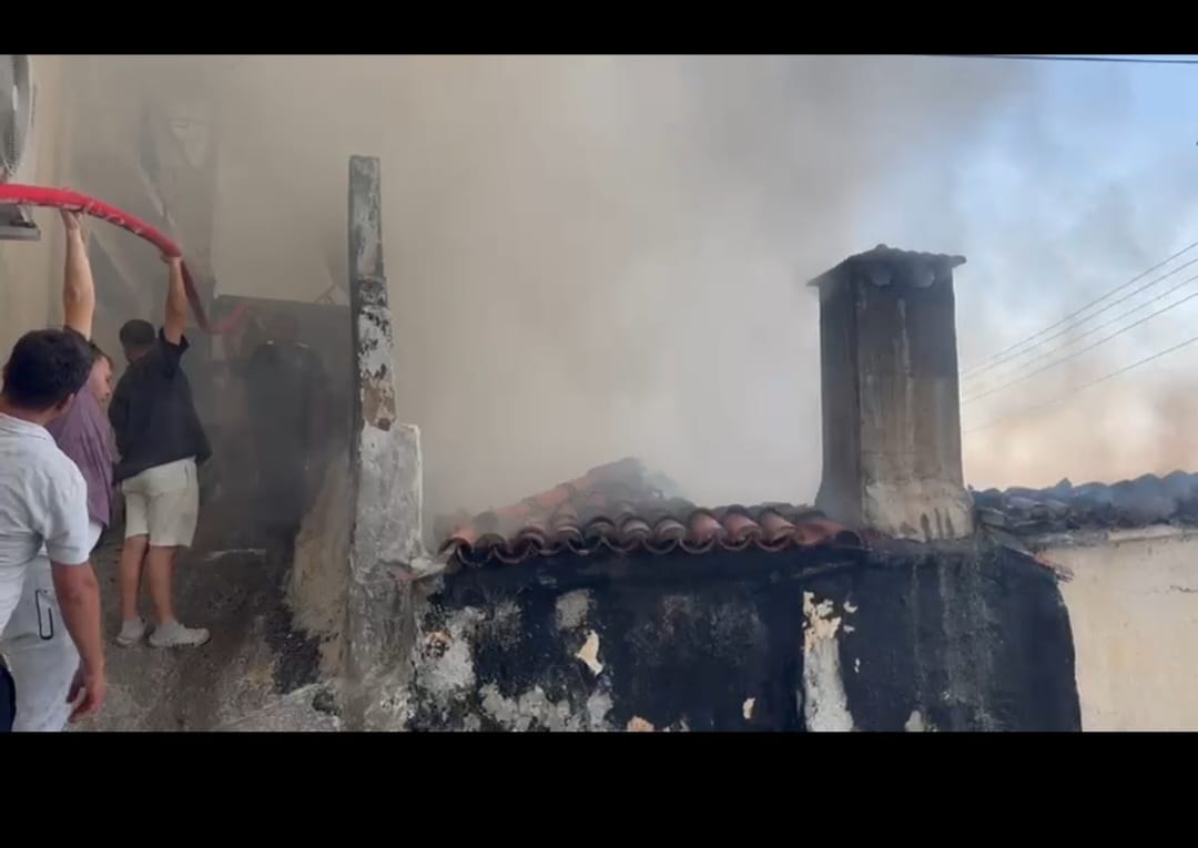 SON DAKİKA: Menteşe'de Ev Yangını: Kontrol Altına Alınamıyor