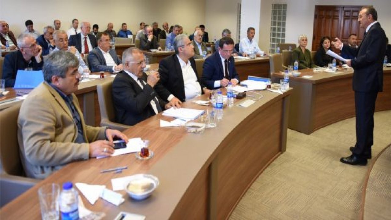 Saatcı, “Bu meclis Türkiye’ye örnek olsun”