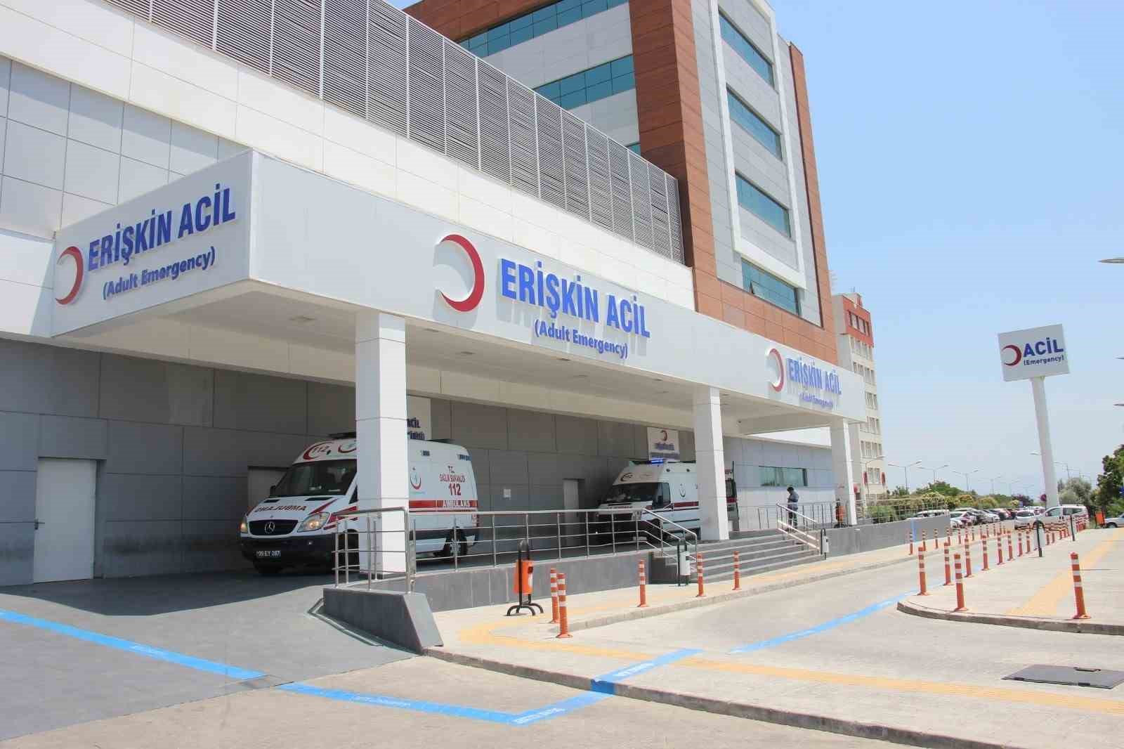 Kar Maskeli Şahsın Bıçaklı Saldırısında 16 Yaşındaki Çocuk Ağır Yaralandı