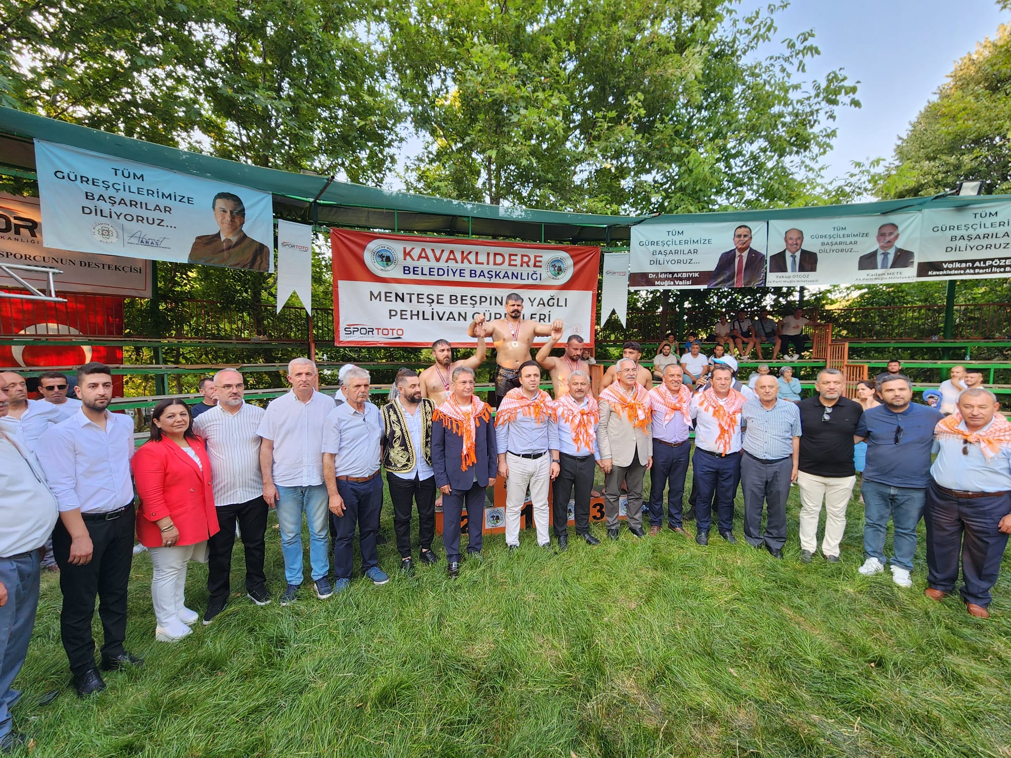 Menteşe Beşpınar Yağlı Güreşleri'nde Başpehlivanlığı Cengizhan Şimşek Kazandı