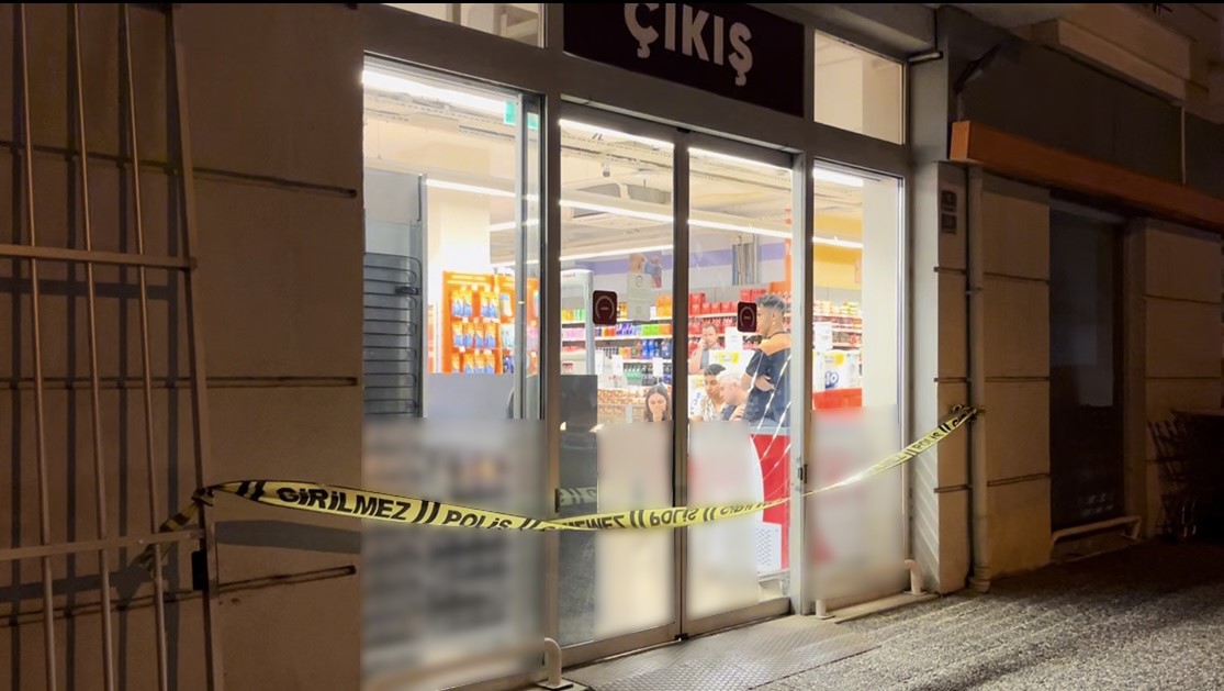 Markette Kendisine ''Sapık Mısın ?''Diyen Kadını ve 14 Yaşındaki Kızı Silahla Yaraladı