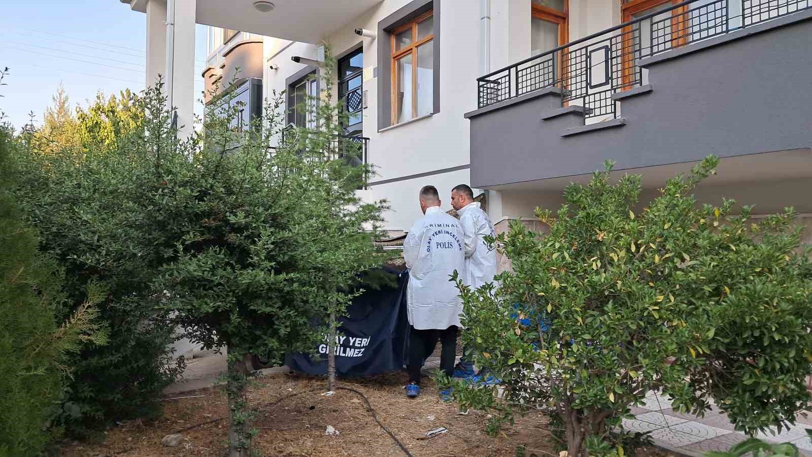 2 Yaşındaki Çocuk 5. Kattan Düşerek Hayatını Kaybetti