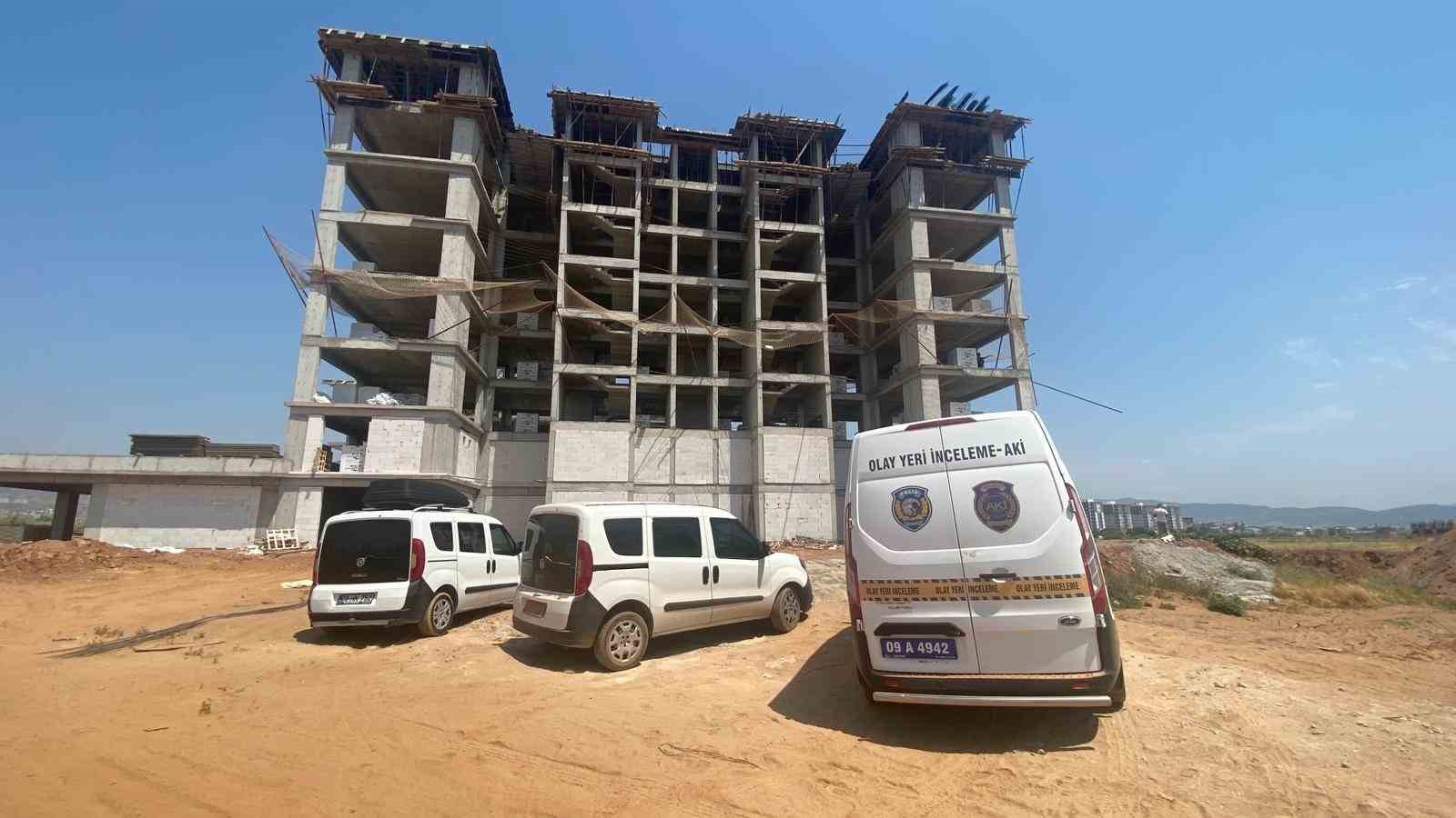 8. Kattan Düşen İnşaat İşçisi Ağır Yaralandı