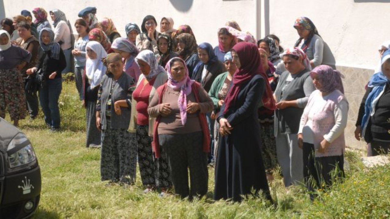 Kadınlar Cenaze Namazı Kıldılar