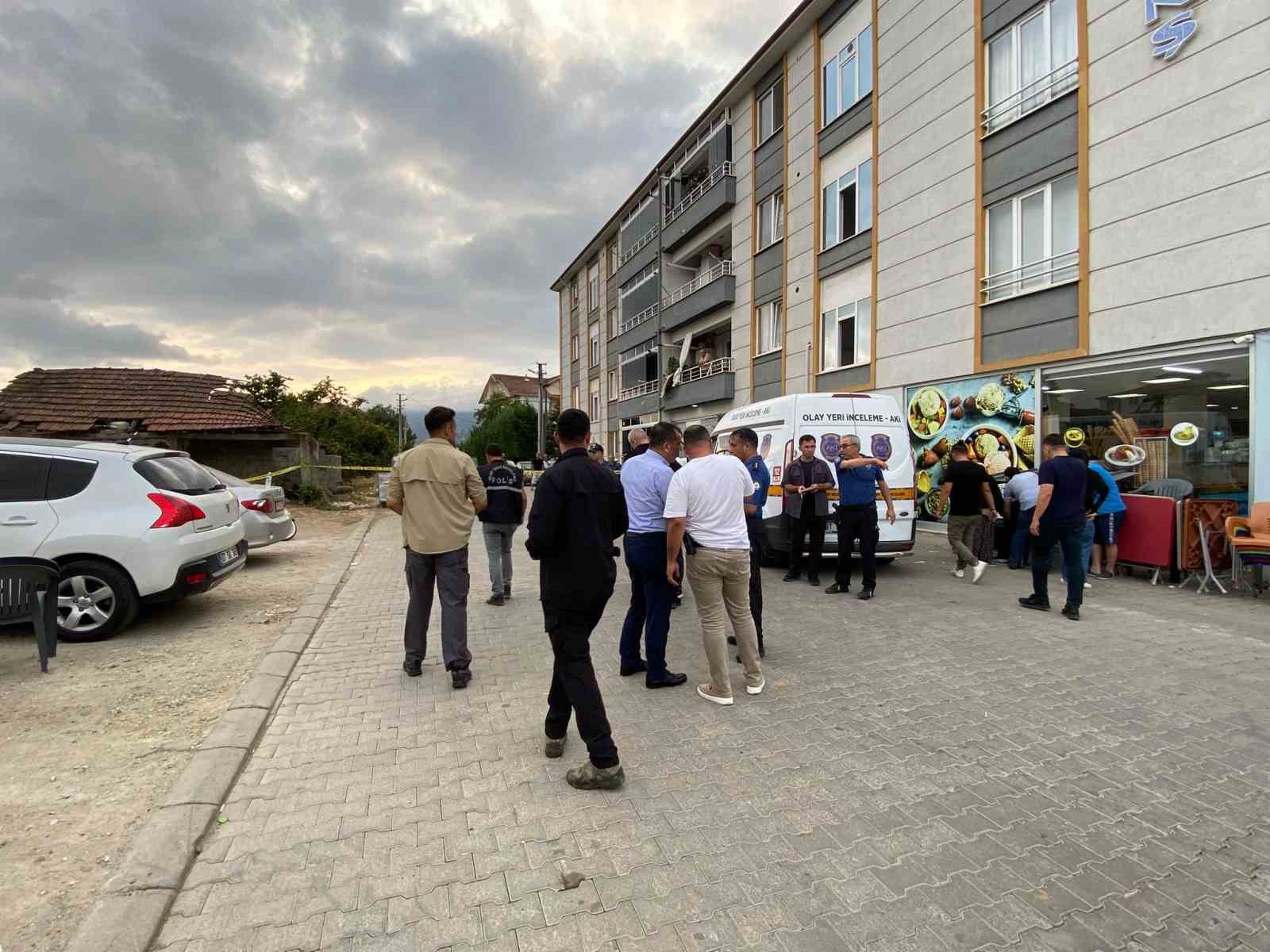 Sağlık Merkezinin Önünde Silahlı Saldırıya Uğrayan Kişi Hayatını Kaybetti