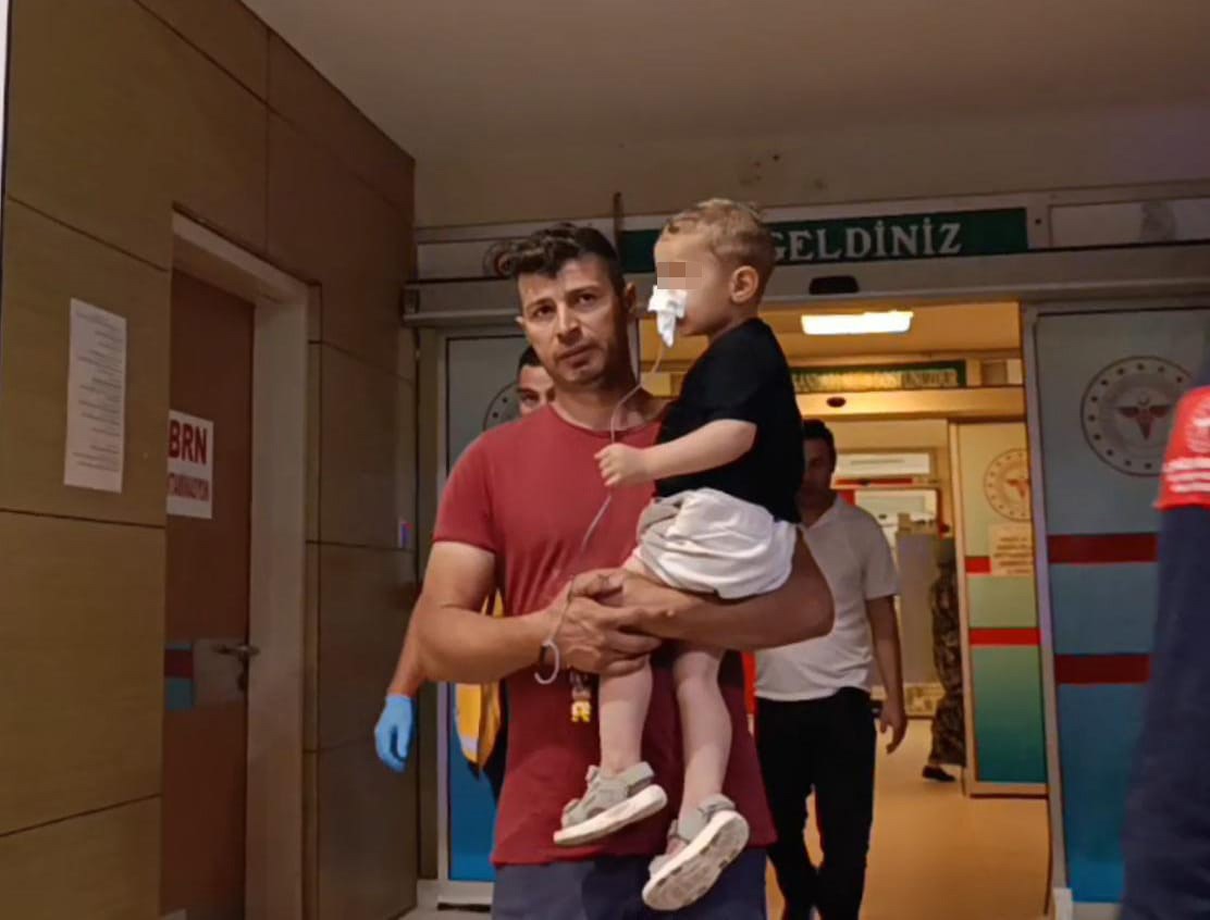 Talihsiz Olay: İlaçları Şeker Sanan 2 Yaşındaki Çocuk Hastaneye Kaldırıldı