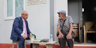 60 Yıldır Sevdiğini Bekliyor! Başlık Parasını Ödeyemedi, Türkiye’yi Karış Karış Gezdi