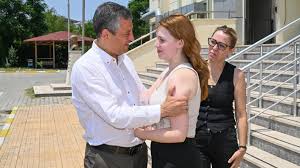 Ferdi Zeyrek’in Kızı Nehir’in YKS Sonucunu Özgür Özel Duyurdu