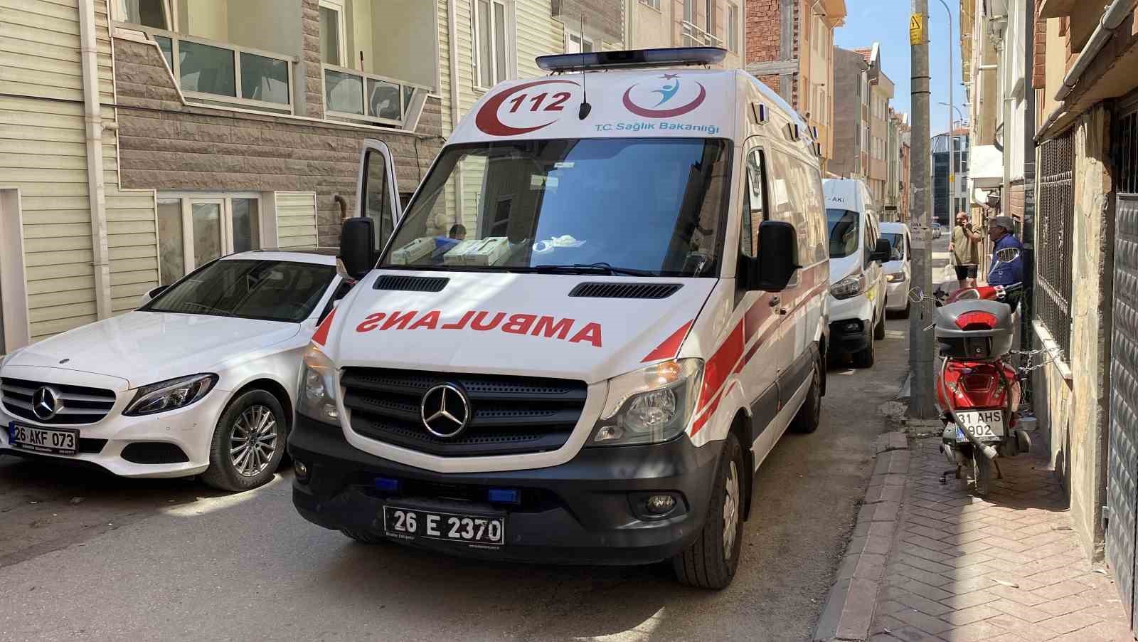 İki Çocuk Babası Evinde Ölü Bulundu