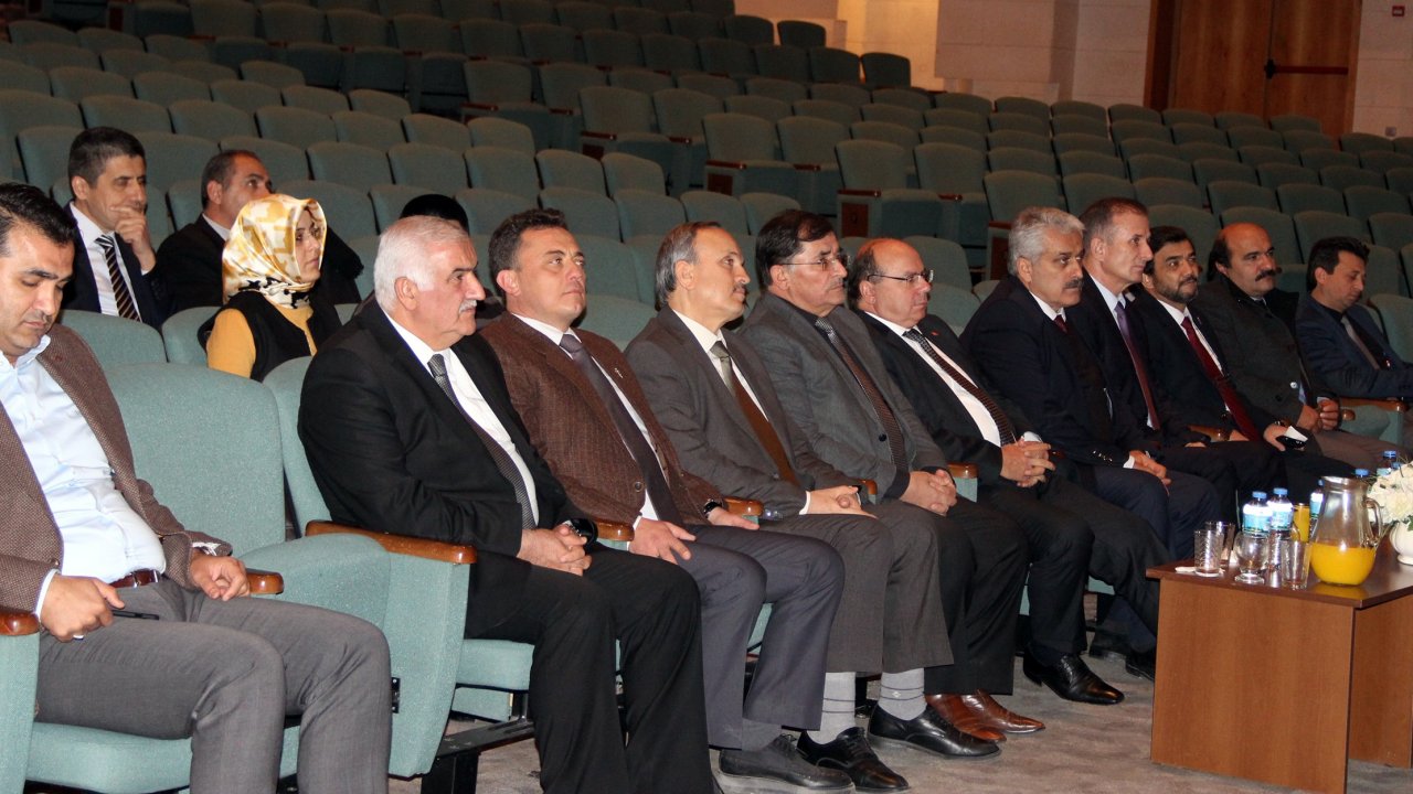 Milli şair Mehmet Akif Ersoy anıldı