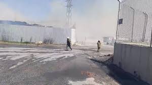 İzmir’de Kağıt Fabrikasında Yangın: Müdahale Devam Ediyor