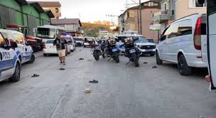 Ev Baskınıyla Başlayan Kavga Sokağı Savaş Alanına Çevirdi: 2’si Ağır 8 Yaralı