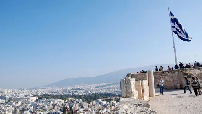 Komşuda Sıcak Nedeniyle Çalışmalar Durduruldu