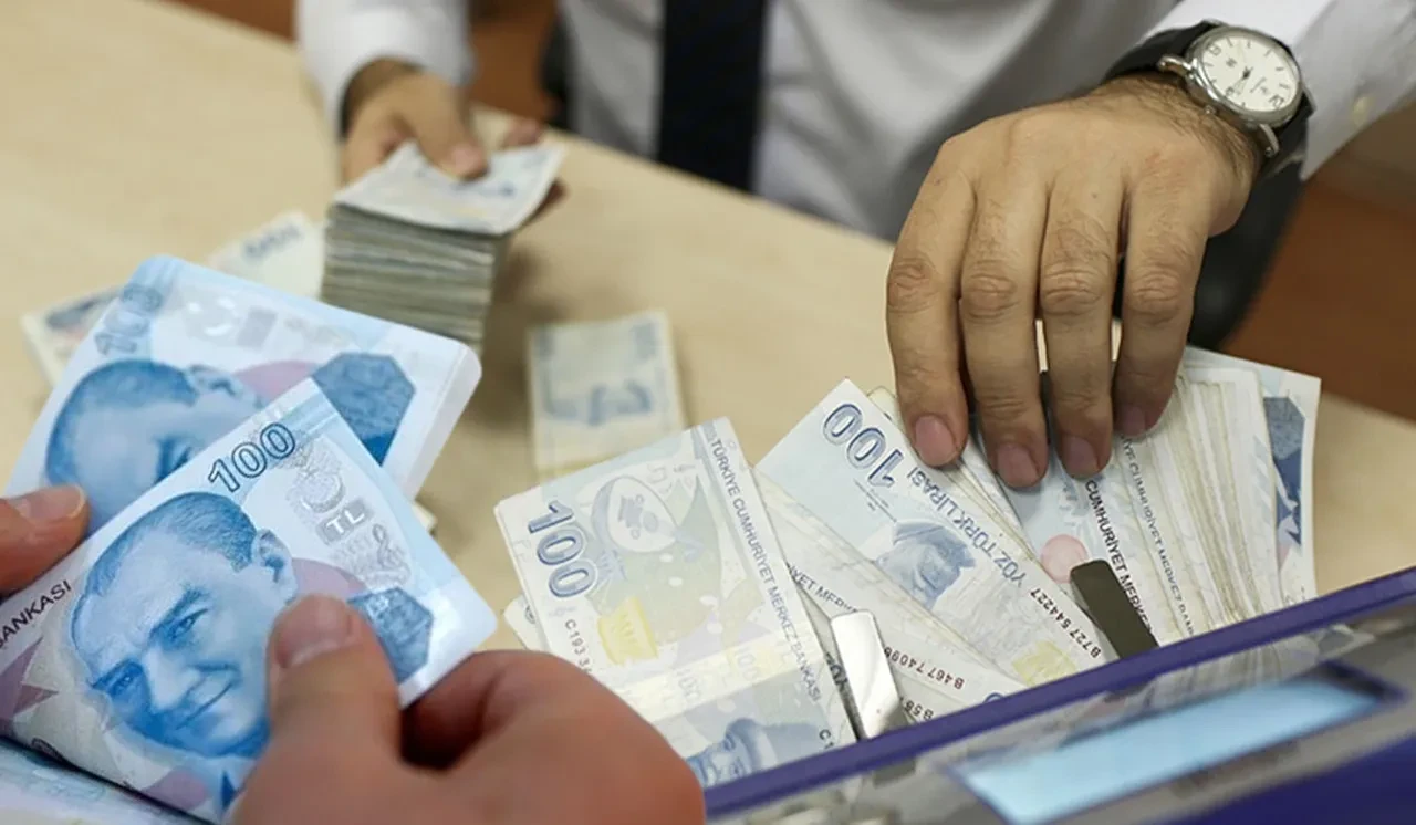 Türkiye Kamu-Sen Başkanı Kahveci: “Memura Telafi Zammı Şart, Gerçek Toplu Sözleşme Sistemi Kurulmalı”