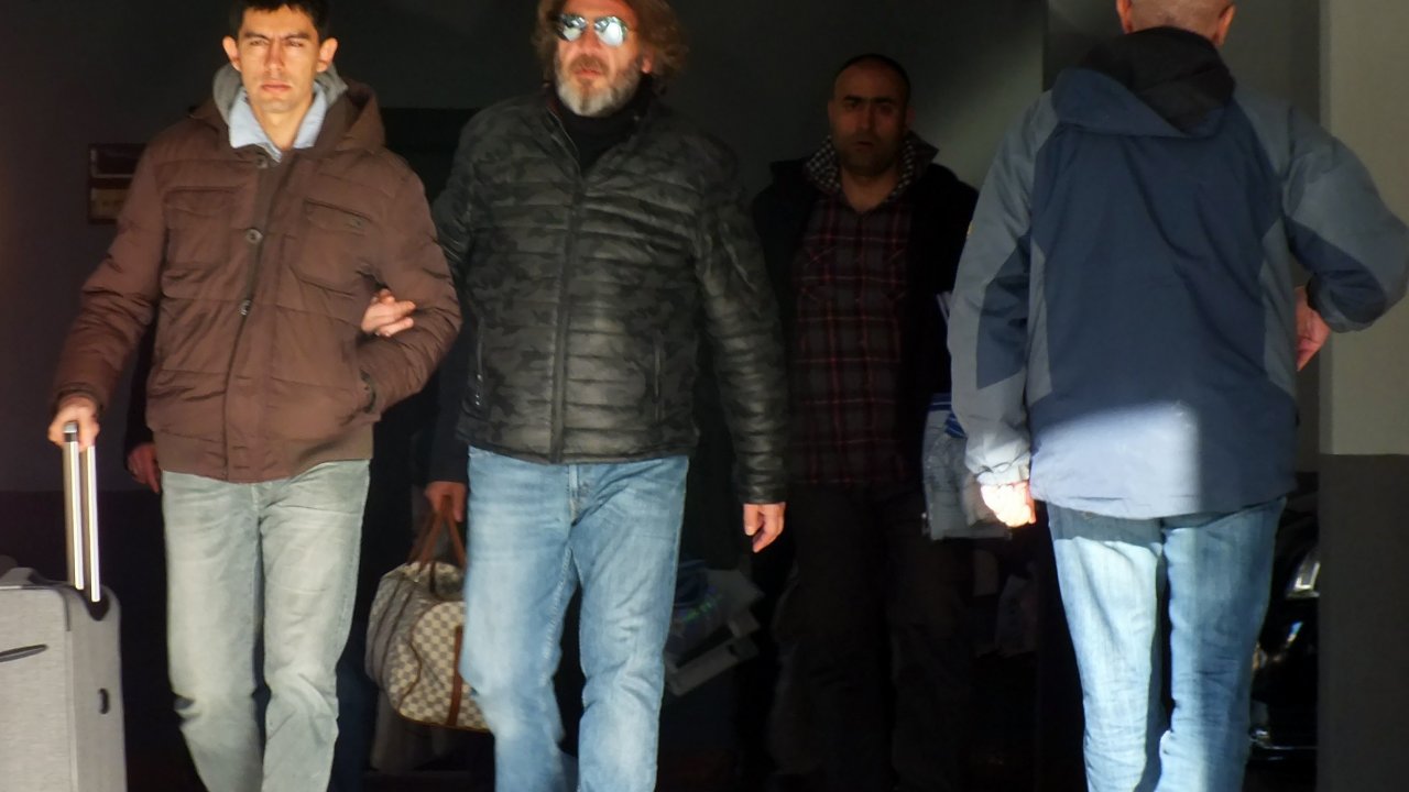 Askeri geminin komutanı FETÖ'den gözaltına alındı