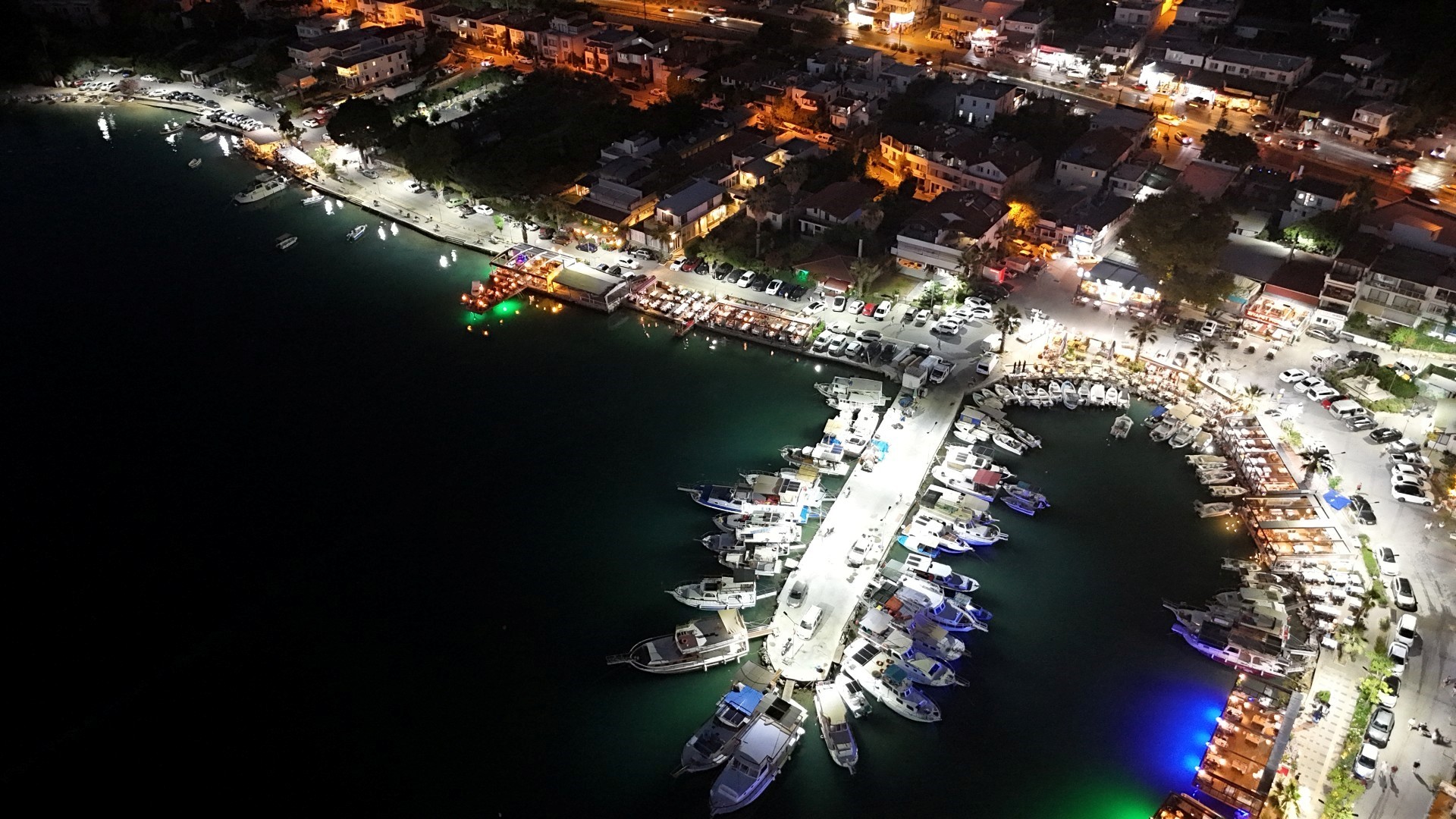 Bodrum’da Aydınlatma Yenileniyor: Eski Lambalar LED Teknolojiyle Değiştiriliyor