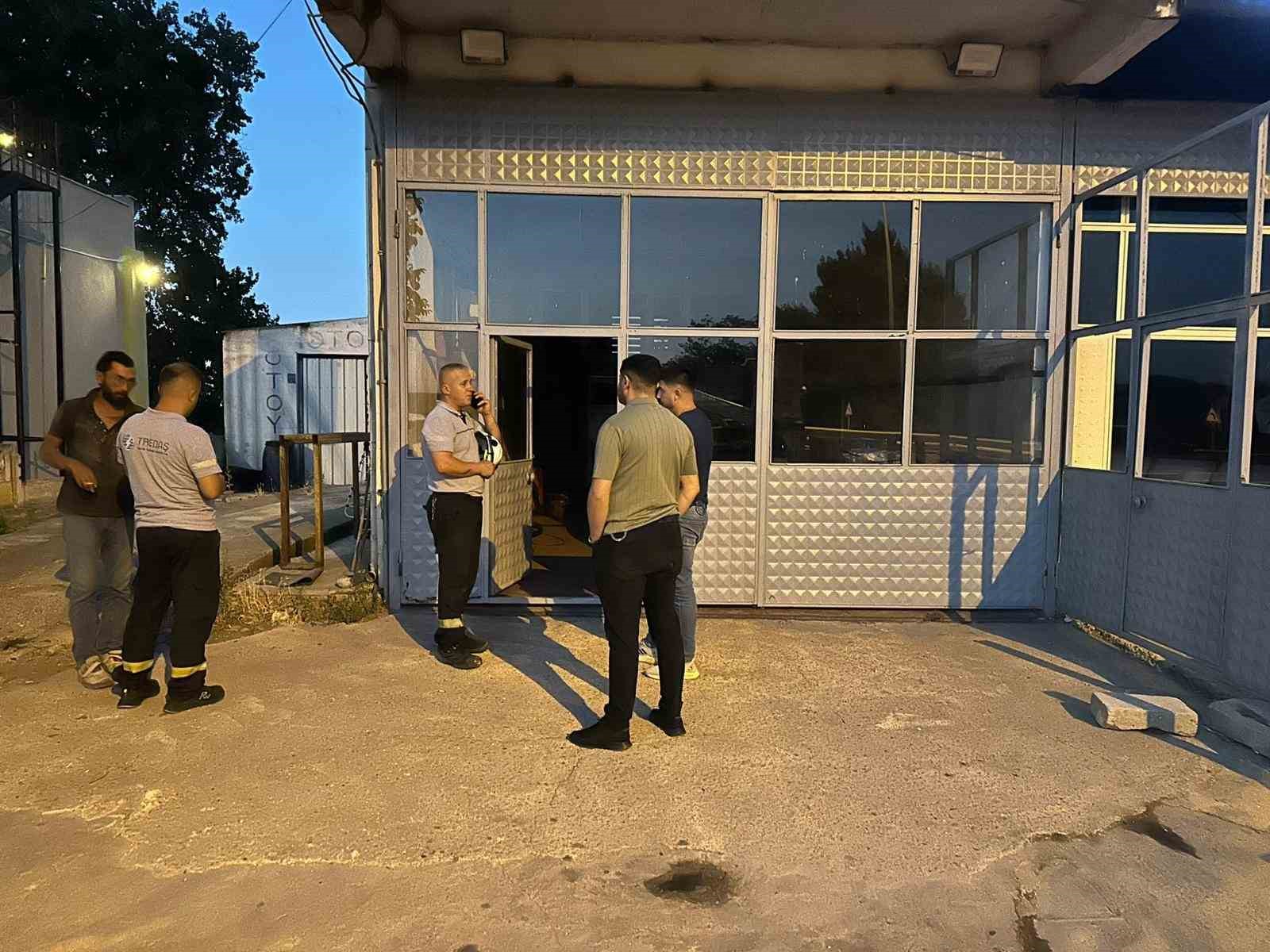 Elektrik Akımına Kapılan 16 Yaşındaki Çocuk Hayatını Kaybetti