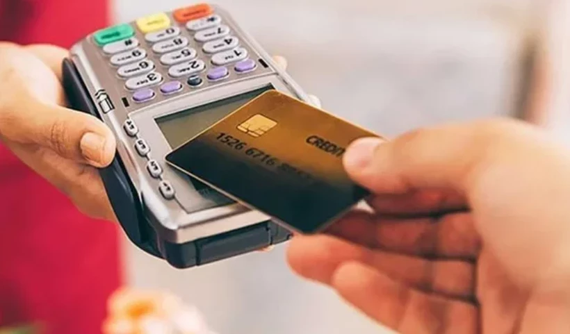 Avukatın Lüks Harcamaları Başını Yaktı: Eski Sevgililerin Kartlarını Kullandı