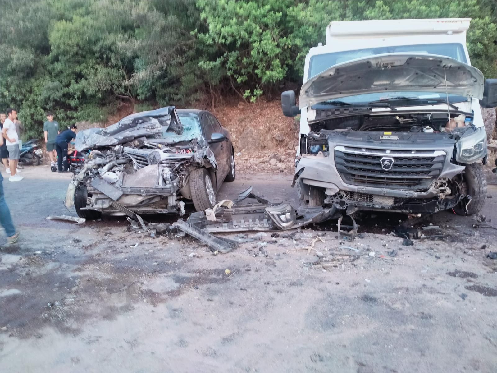 Torba-Gölköy Yolunda Feci Kaza: Ölü ve Yaralılar Var