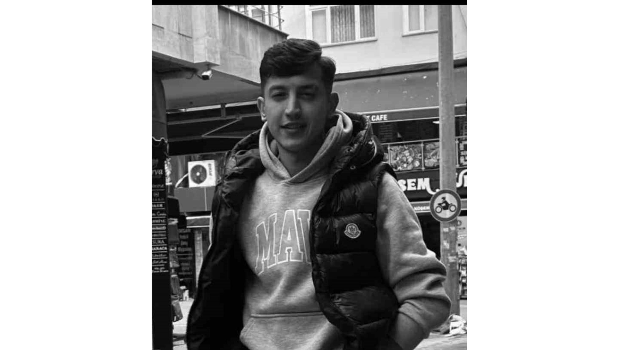 21 Yaşındaki Ümitcan Şirin Bıçaklanarak Hayatını Kaybetti