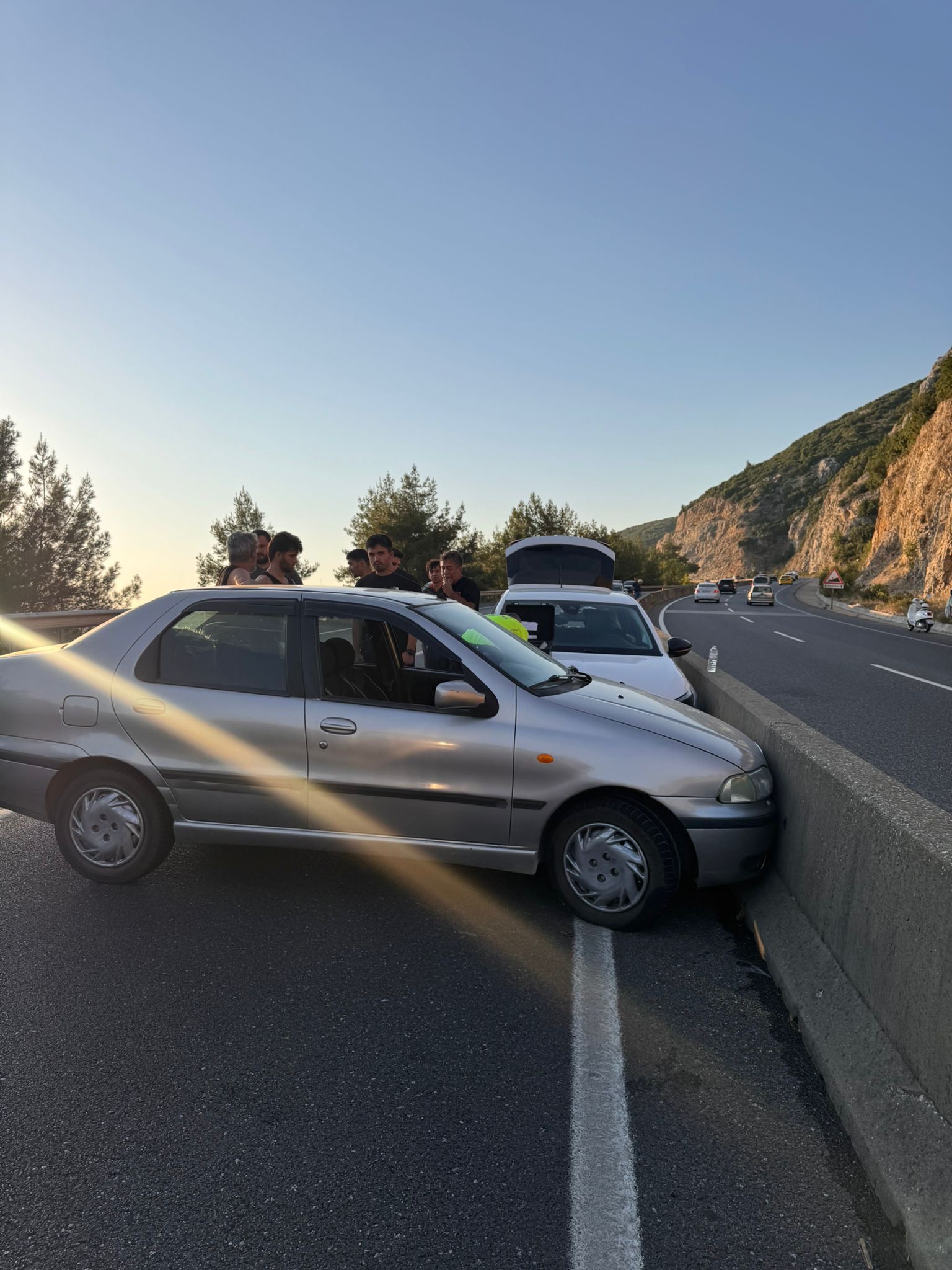 Menteşe'de Alkollü Sürücü Yokuşta Kaza Yaptı