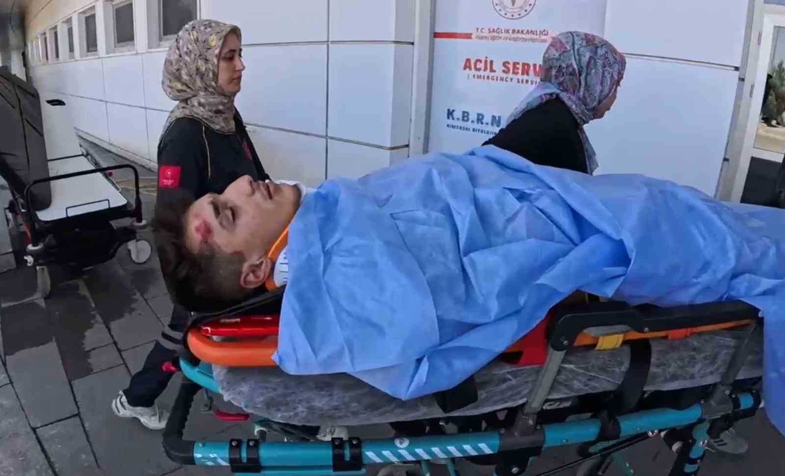 ‘Dur’ İhtarına Uymayan Motosikletli Polis Memuruna Çarptı