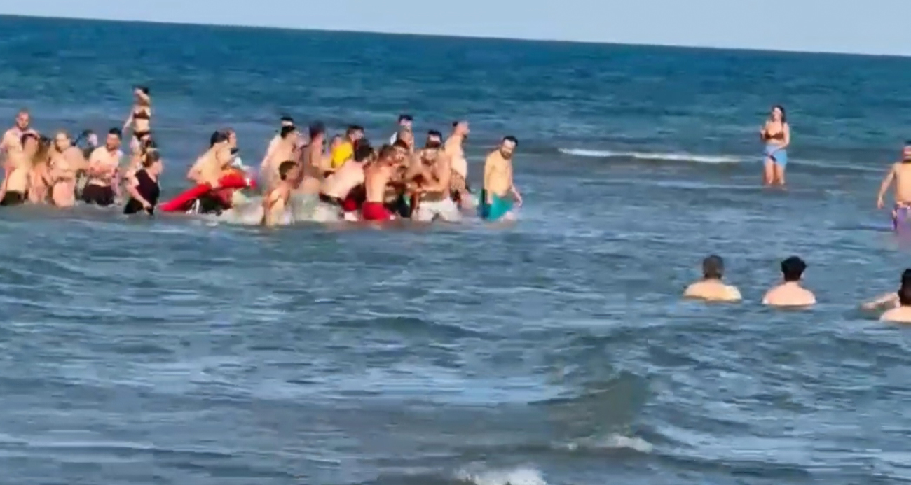 Tatilde Faciadan Dönüldü: Baba-Oğul Yaşam Mücadelesi Veriyor