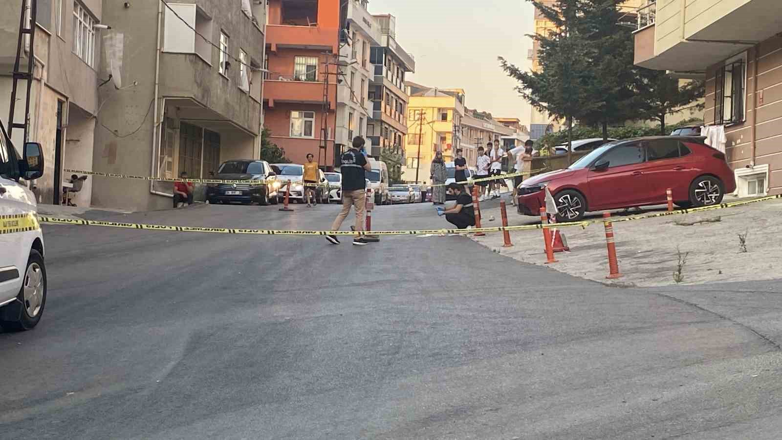 Doğalgaz Kutusuna Çarpan Kamyonet Mahalleliyi Sokağa Döktü: 1 Kişi Hayatını Kaybetti
