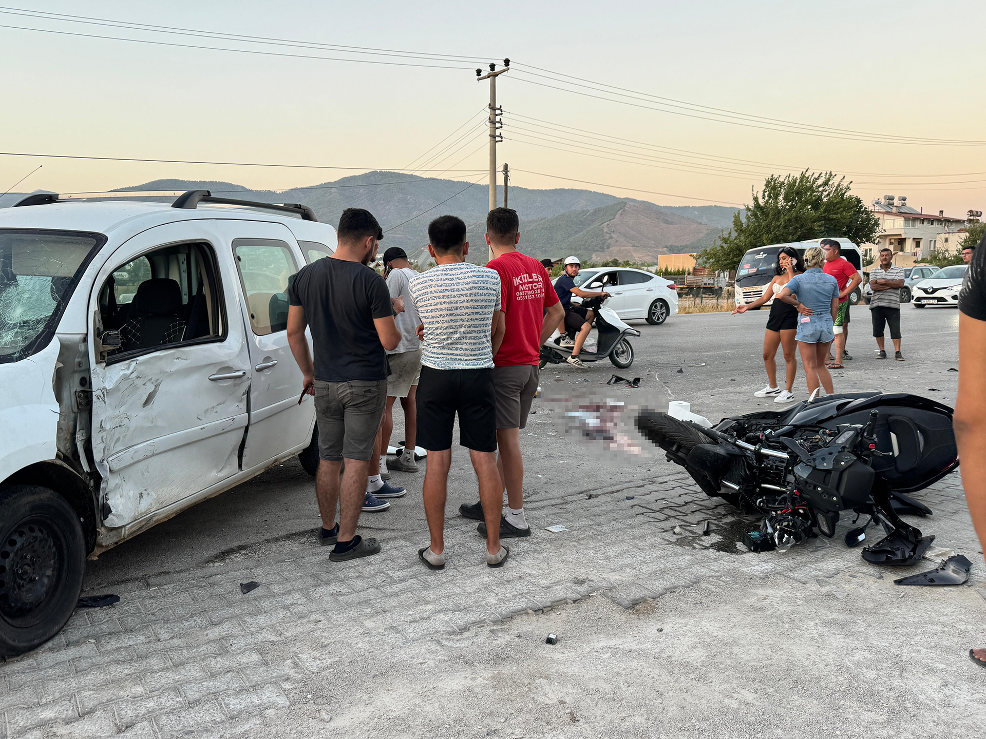 Fethiye'de Trafik Kazası: Motosikletli Genç Yaşamını Yitirdi