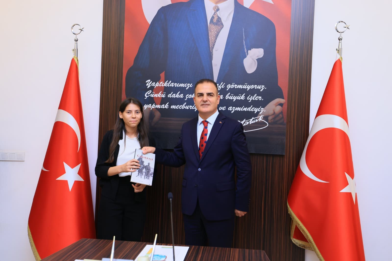 Vali Akbıyık’tan Türkiye Derecesi Yapan Öğrencilere Tebrik