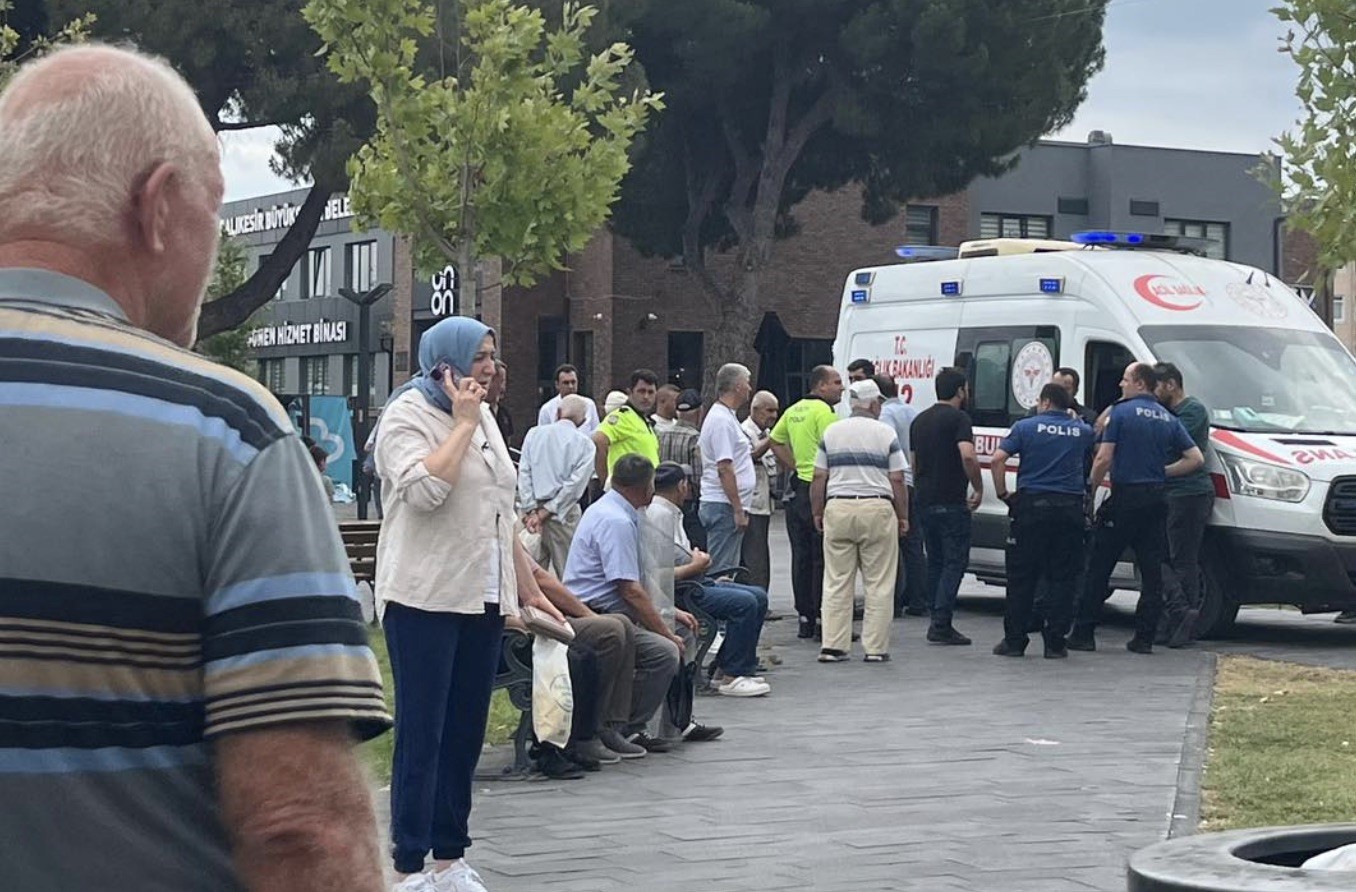 Bıçaklı Kavgada 1 Kişi Hayatını Kaybetti, 1 Kişi Yaralandı