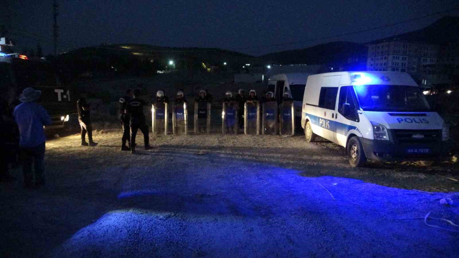 İşçiler Arasında Bıçaklı Silahlı Kavga Çok Sayıda Yaralı Var