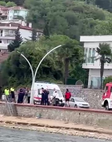 Denizde Cansız Erkek Bedeni Bulundu