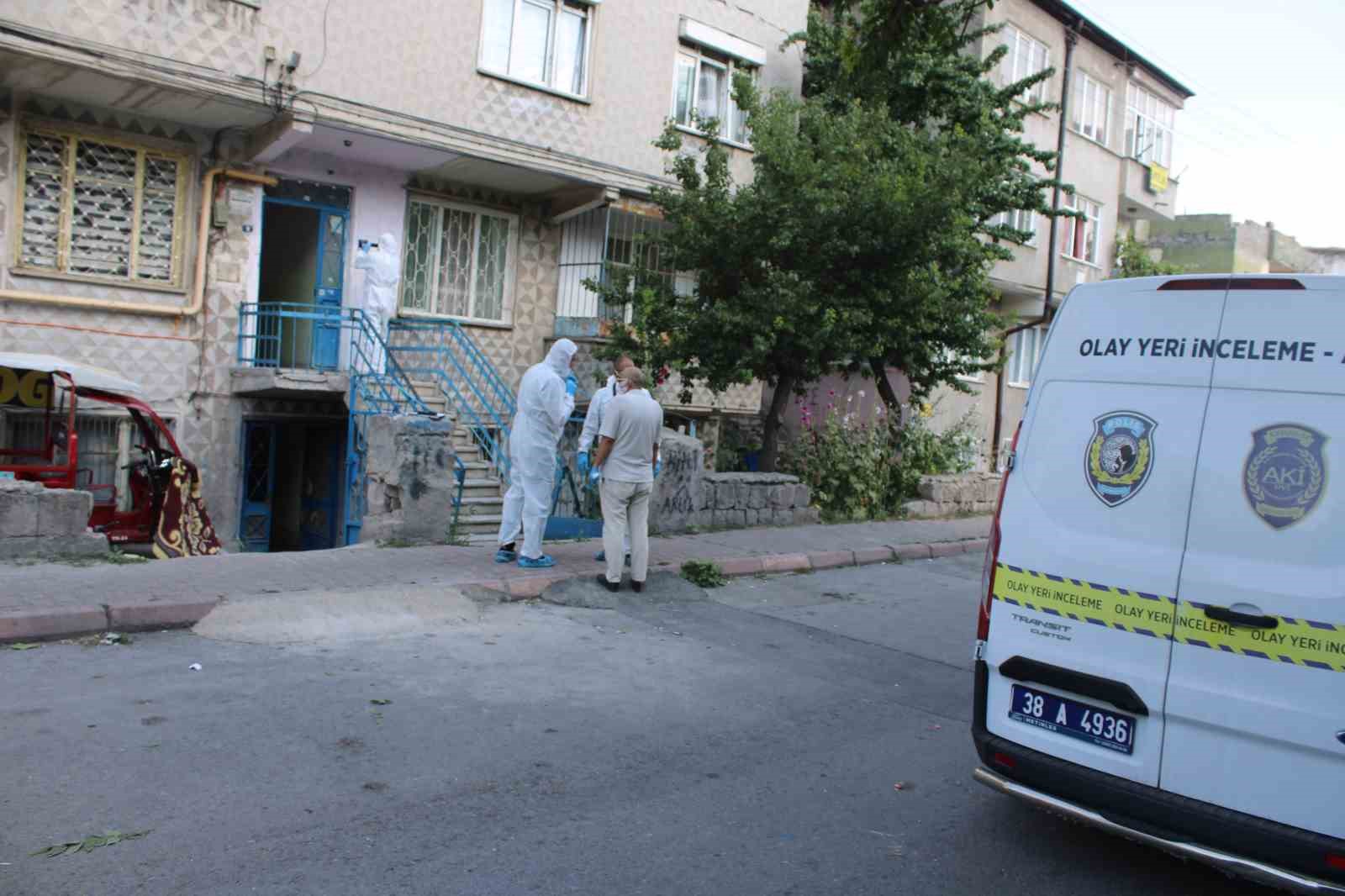 Kötü Kokuların Ardındaki Trajedi: Yalnız Yaşayan Adam Evinde Ölü Bulundu